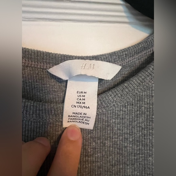 H&M basic Gray Ribbed Tank - Picture 2 of 3
